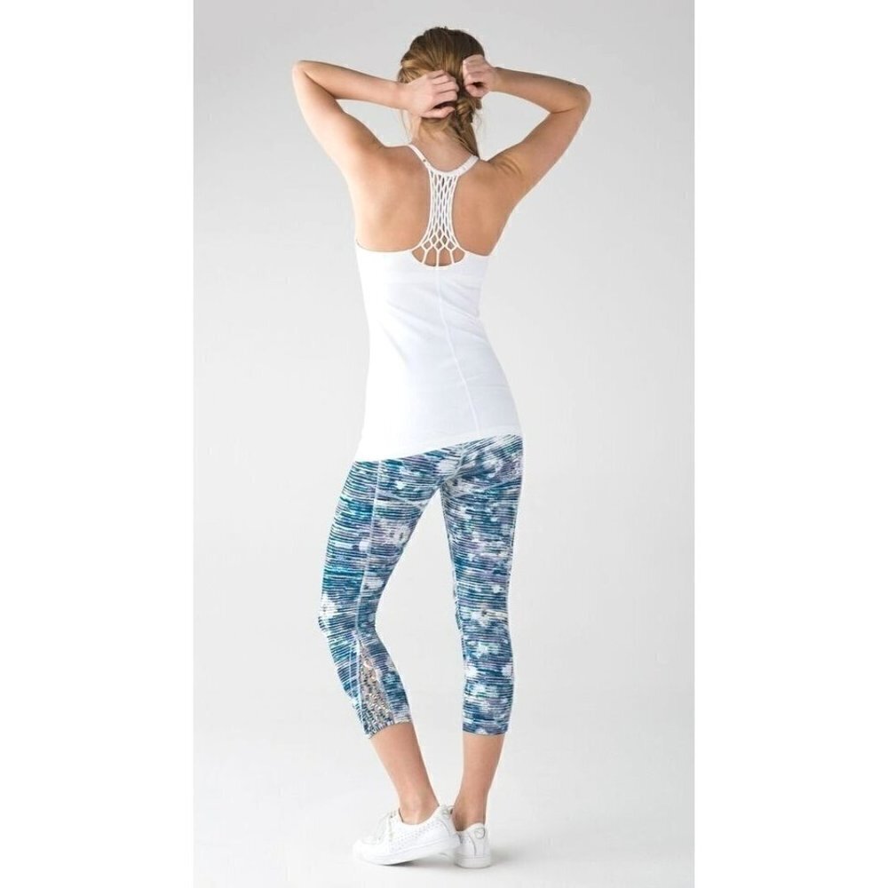 Lululemon True Self Crop II Blurry Belle Multi Leggings Sz 2 Mid Rise Yoga Capri